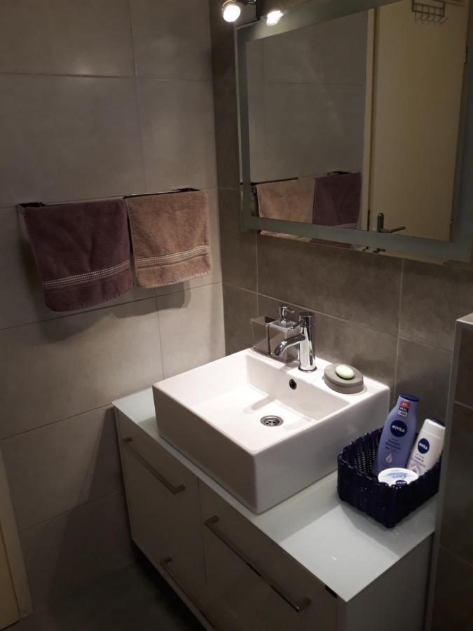 Appartamento Stan Banjica Belgrado Esterno foto