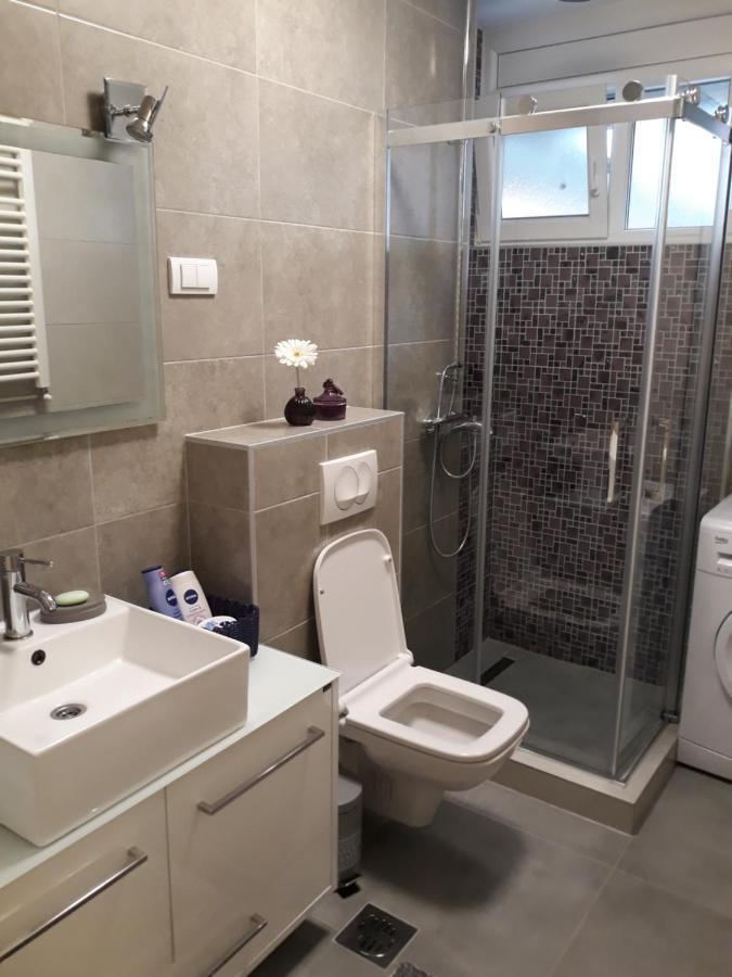 Appartamento Stan Banjica Belgrado Esterno foto