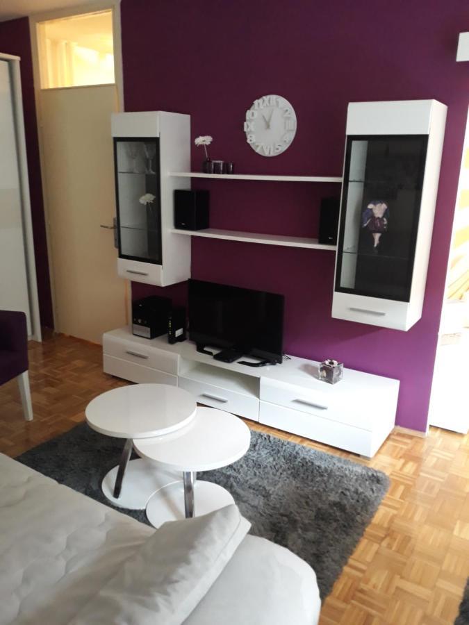 Appartamento Stan Banjica Belgrado Esterno foto